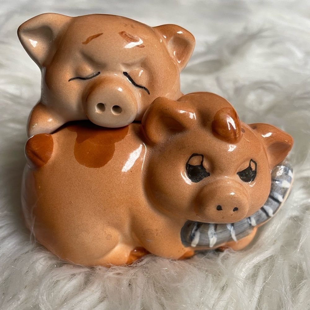 Piggy Salt & Pepper Shakers, Vintage